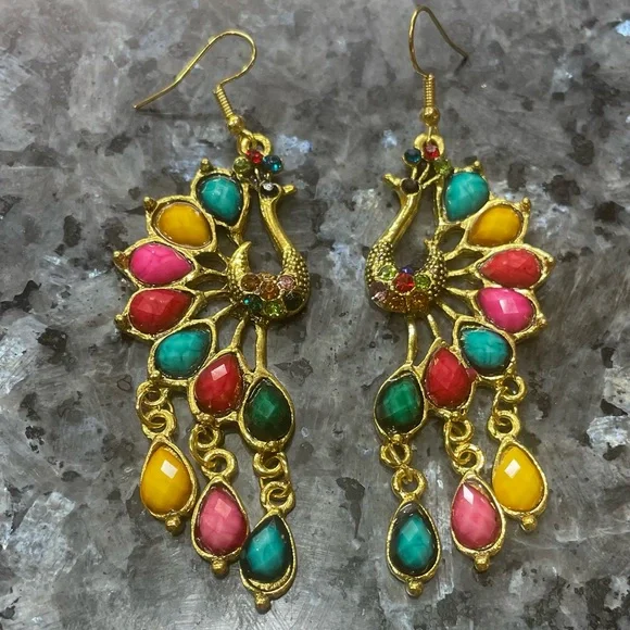 ⭕️ 3/$24 ⭕️ Beaded gold rainbow peacock earrings with rhinestones / NWOT - Picture 5 of 7